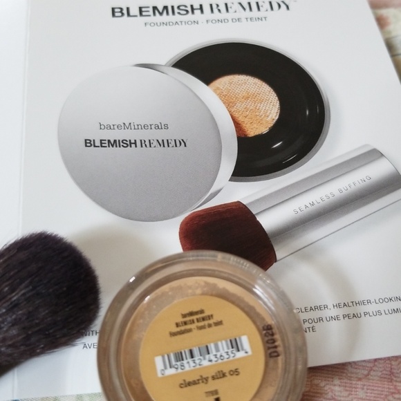 BareMinerals Blemish remedy foundation - Picture 2 of 6